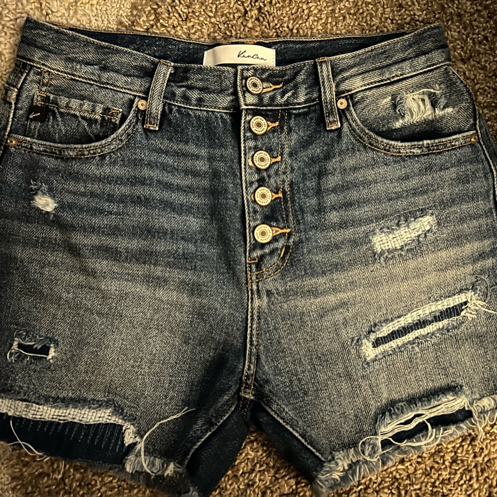 Krissy Ultra High Rise Mom Shorts size 7/27